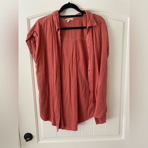 CORAL BUTTON UP WITH CAP SLEEVES